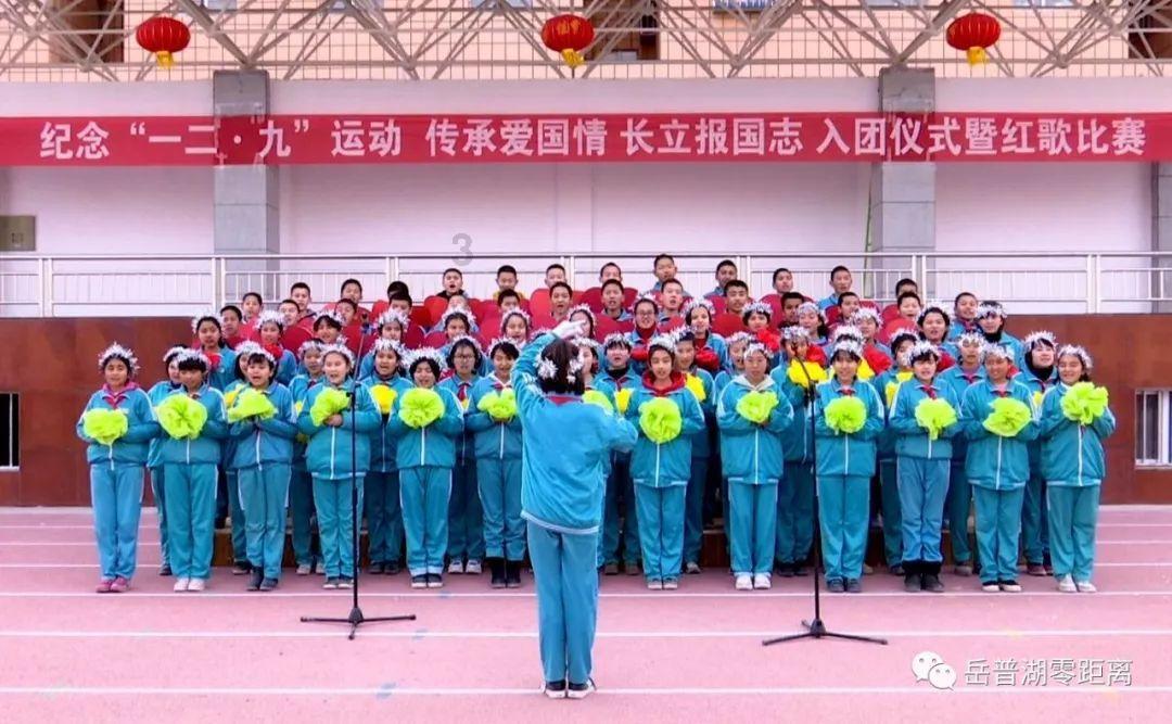这顿社区年夜饭 很热闹很温馨